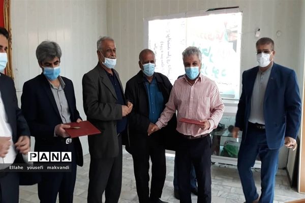 تجلیل از پیشکسوتان آموزش و پرورش شهرستان امیدیه