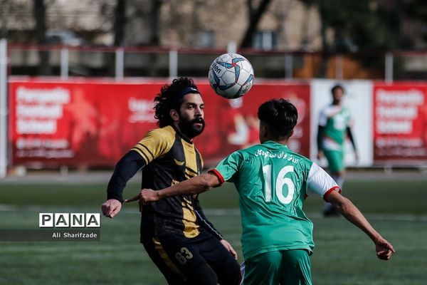 دیدار تیم های فوتبال هنرمندان و کودکان کار