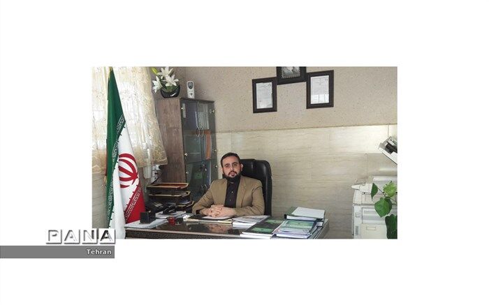 اهدای شادی به دو دانش آموز منطقه 17