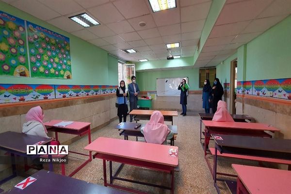 بازدید بازرسان فرمانداری و شبکه بهداشت از وضعیت بهداشتی مدارس بهارستان یک
