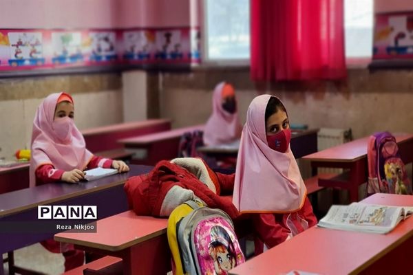 بازدید بازرسان فرمانداری و شبکه بهداشت از وضعیت بهداشتی مدارس بهارستان یک