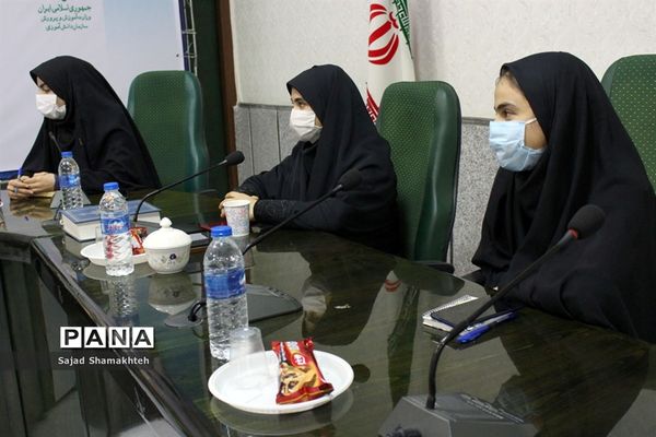 حضور نمایندگان خوزستان درآیین افتتاحیه دهمین دوره مجلس دانش آموزی کشور