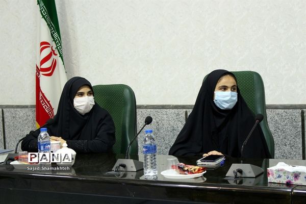 حضور نمایندگان خوزستان درآیین افتتاحیه دهمین دوره مجلس دانش آموزی کشور