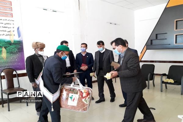 بازدید شیرکانی، مدیرعامل صندوق بیمه اجتماعی کشاورزان، روستائیان وعشایر از صندوق بیمه شهرستان خوسف