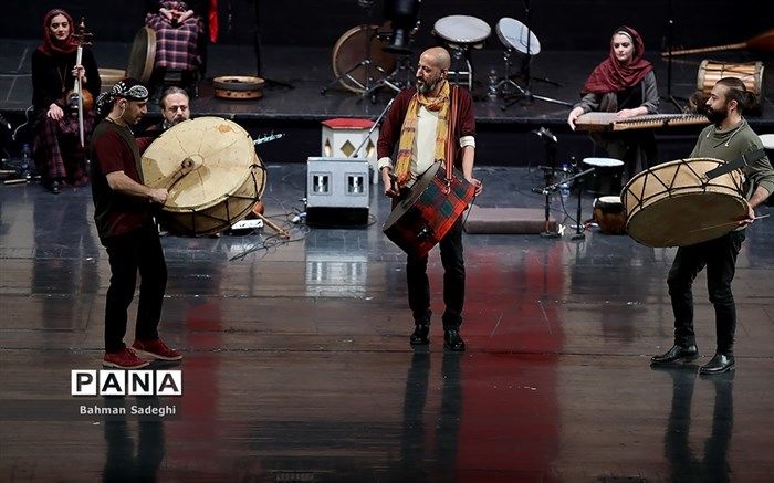 کنسرت آنلاین رایگان رستاک