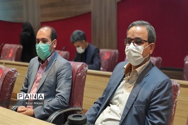 نشست هم اندیشی مدیران متوسطه بهارستان یک در اردوگاه شهید منتظری شهریار
