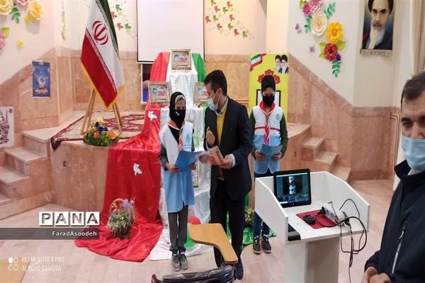 ویژه برنامه زنگ انقلاب در کانون عاطفه کاشمر