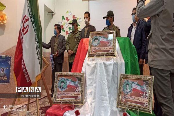 ویژه برنامه زنگ انقلاب در کانون عاطفه کاشمر