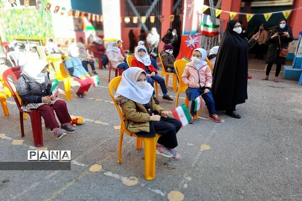 نواخته شدن زنگ انقلاب در منطقه 13 شهر تهران
