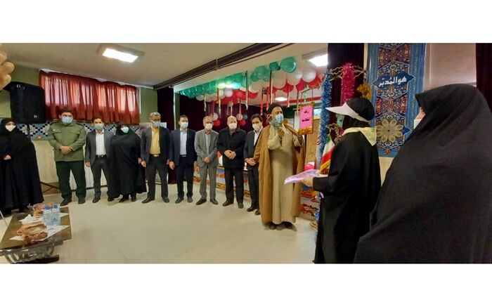 گلبانگ اقتدار انقلاب اسلامی در مدارس ملارد طنین‌انداز شد