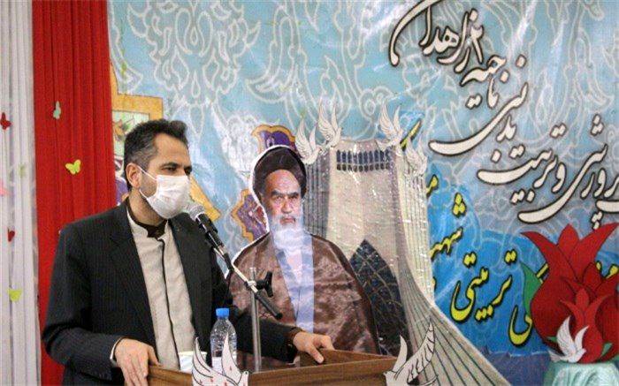 بازگشت عزت و اعتماد ملی از مهمترین دستاوردهای انقلاب اسلامی برای ملت ایران بود 