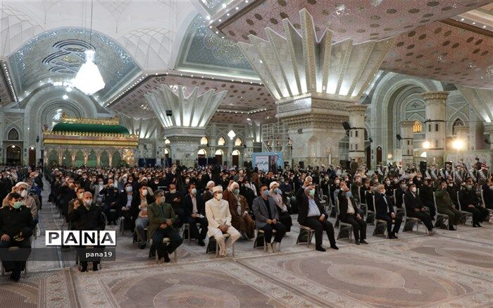 مراسم تجدید میثاق با آرمان های امام راحل و شهدا در حرم مطهر بینان گذار جمهوری اسلامی برگزار شد