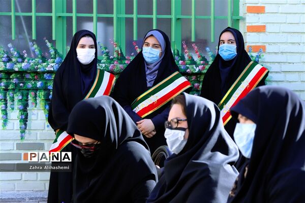 آیین گلبانگ انقلاب اسلامی