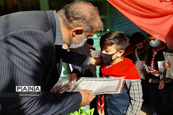 نواخته شدن چهل و دومین زنگ انقلاب در منطقه ۱۶ شهر تهران