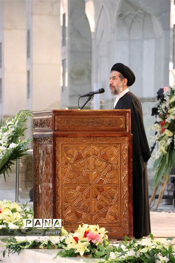 تجدید میثاق با آرمان‌های امام راحل و شهدا