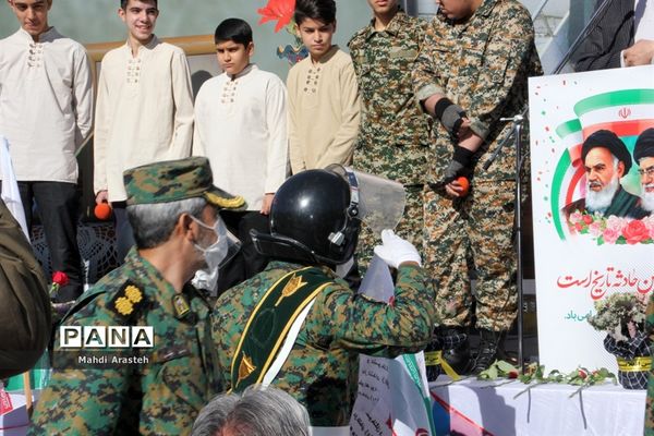 مراسم نمادین سالروز ورود امام خمینی (ره) به ایران اسلامی دراستان خراسان جنوبی