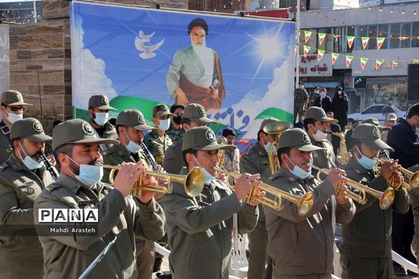 مراسم نمادین سالروز ورود امام خمینی (ره) به ایران اسلامی دراستان خراسان جنوبی