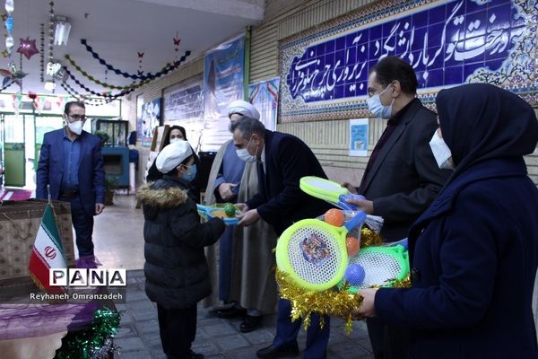 برگزاری آیین گلبانگ انقلاب منطقه 10