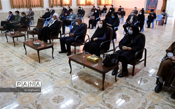 مراسم نواختن زنگ گلبانگ انقلاب اسلامی در آموزش و پرورش ناحیه شش اصفهان