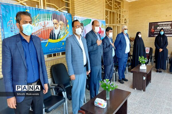 نواختن زنگ انقلاب درشهرستان حمیدیه