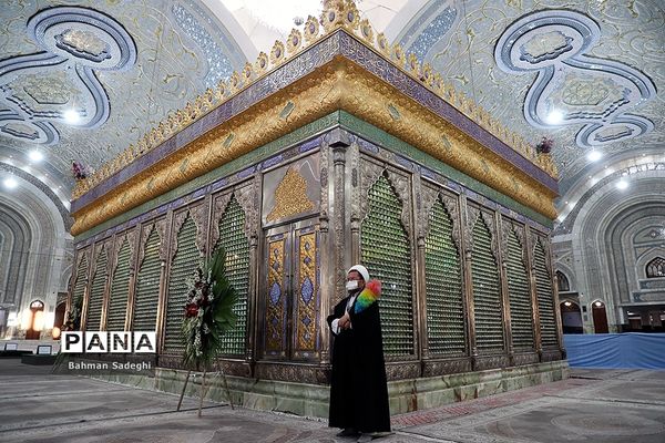 گرامیداشت یوم الله ۱۲ بهمن در حرم مطهر امام خمینی(ره)