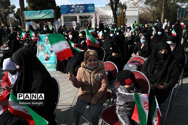 گرامیداشت یوم الله ۱۲ بهمن در حرم مطهر امام خمینی(ره)