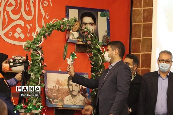 آیین نواختن زنگ انقلاب در شهریار