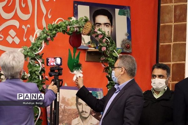 آیین نواختن زنگ انقلاب در شهریار