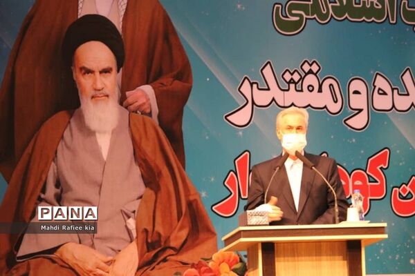 مراسم آغاز دهه فجر و سالروز ورود امام خمینی(ره) به میهن در مصلی بزرگ تبریز