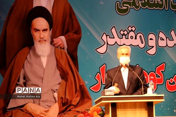 مراسم آغاز دهه فجر و سالروز ورود امام خمینی(ره) به میهن در مصلی بزرگ تبریز