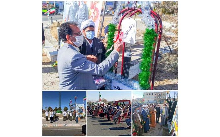 نواختن زنگ انقلاب دراولین روز ازدهه مبارک فجردر مدارس شهرستان درمیان خراسان جنوبی