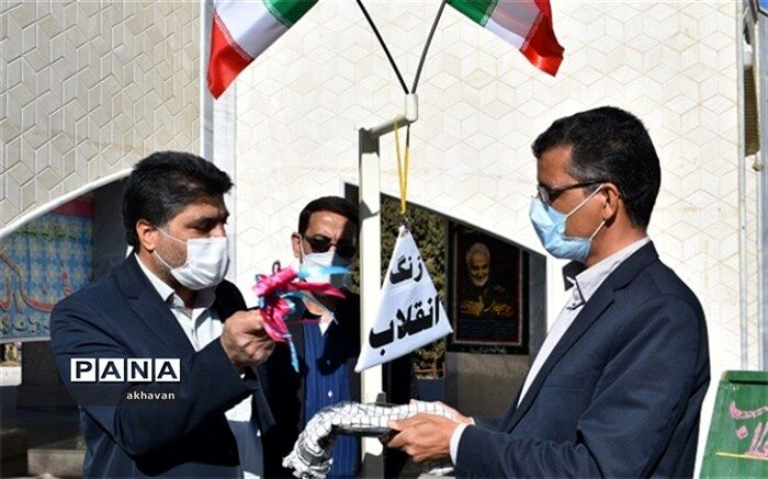 زنگ انقلاب در بهاباد نواخته شد