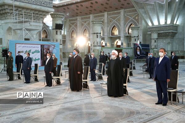 مراسم تجدید میثاق اعضای دولت با آرمان‌های امام راحل