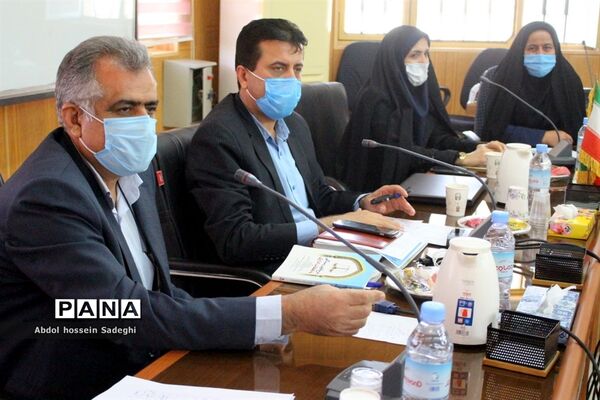 کارگاه کارشناسان ارزیابی عملکرد و پاسخگویی به شکایات شهرستان‌ها و مناطق آموزش و پرورش استان بوشهر