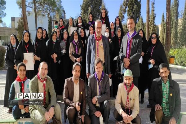 تقدیر از افتخار آفرینان سازمان دانش آموزی شهرستان نجف آباد