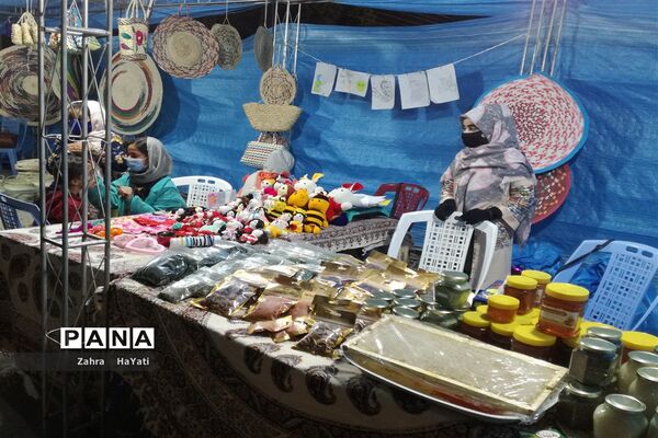 افتتاحیه نمایشگاه فجر در شهرستان امیدیه