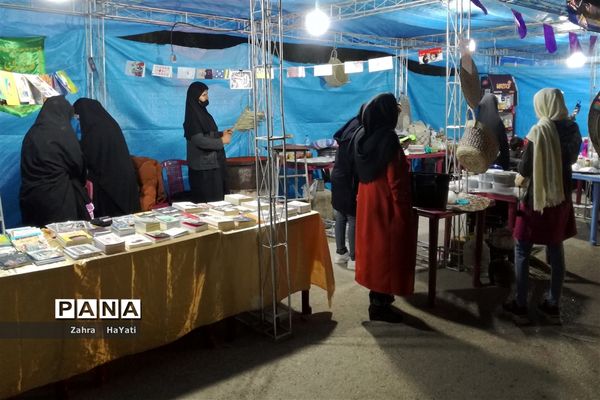 افتتاحیه نمایشگاه فجر در شهرستان امیدیه