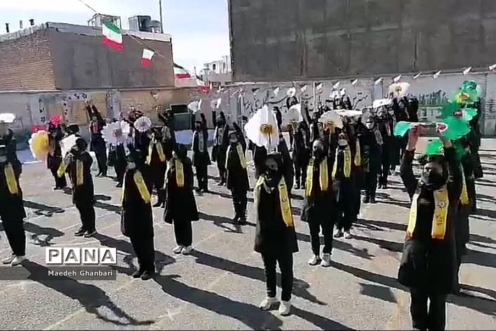 برگزاری پویش مجازی یاوران انقلاب توسط پیشتازان سازمان دانش‌آموزی خراسان‌رضوی