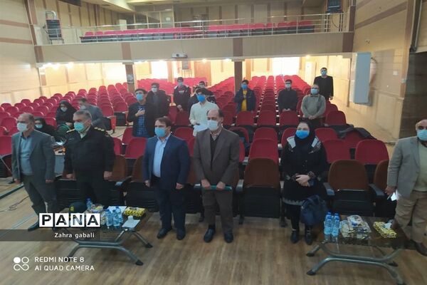 نشست پرسش و پاسخ شورای دانش آموزی از مسئولان ملارد