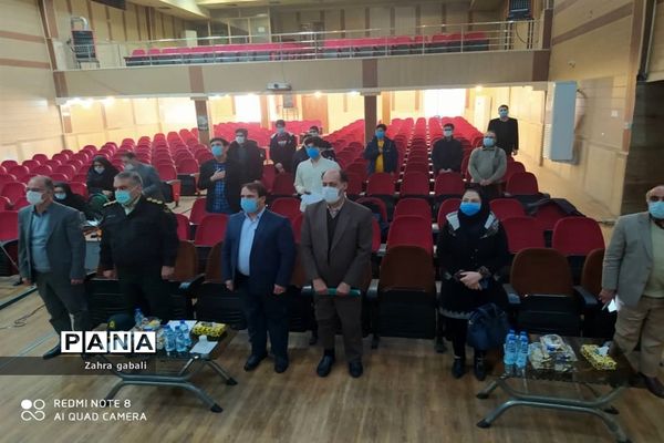 نشست پرسش و پاسخ شورای دانش آموزی از مسئولان ملارد