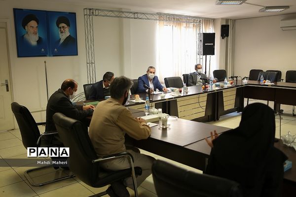 نشست فصلی پایگاه بسیج شهید کاظمی به مناسبت دهه فجر و روز میلاد با سعادت حضرت فاطمه(س)