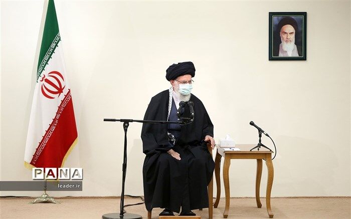 حضرت آیت الله خامنه‌ای: همسرم نعمت بزرگی است؛ خدا را شکر می‌کنم