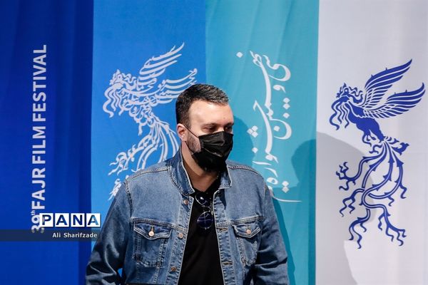 اکران فیلم "تک تیرانداز" در سی و نهمین جشنواره بین المللی فیلم فجر