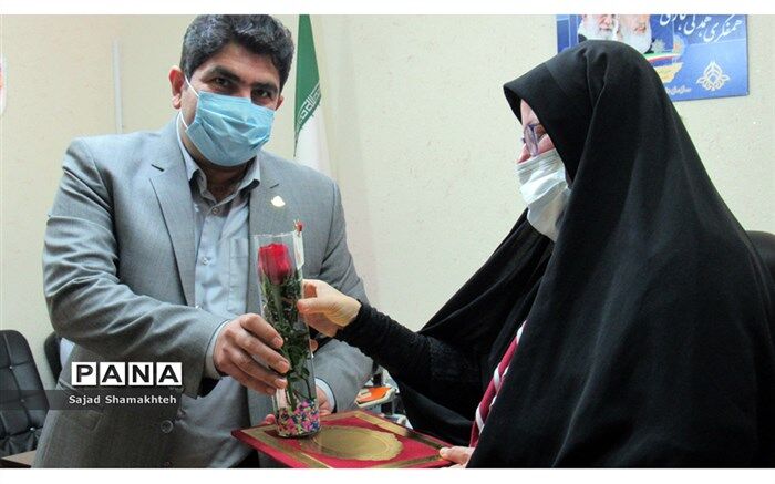 تجلیل از بانوان ستادی سازمان دانش آموزی استان خوزستان