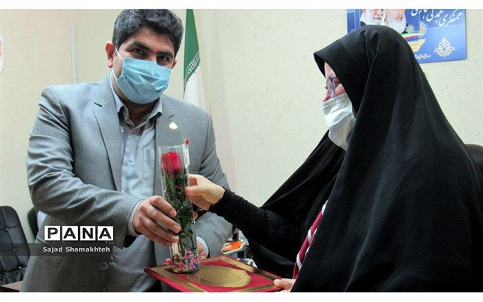 تجلیل از بانوان ستادی سازمان دانش آموزی استان خوزستان