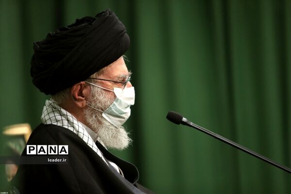 نشست تصویری رهبر انقلاب اسلامی با جمعی از مداحان به‌مناسبت سالروز ولادت حضرت زهرا(س)