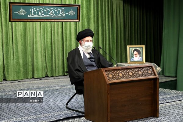 نشست تصویری رهبر انقلاب اسلامی با جمعی از مداحان به‌مناسبت سالروز ولادت حضرت زهرا(س)