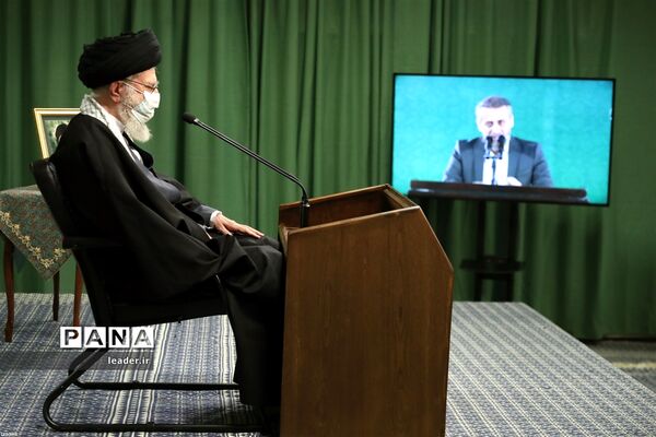 نشست تصویری رهبر انقلاب اسلامی با جمعی از مداحان به‌مناسبت سالروز ولادت حضرت زهرا(س)