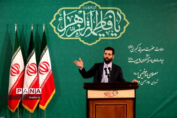 نشست تصویری رهبر انقلاب اسلامی با جمعی از مداحان به‌مناسبت سالروز ولادت حضرت زهرا(س)