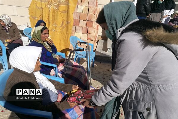 دیدار پیشگامان دبیرستان نرجسیه ازمادران سالمند